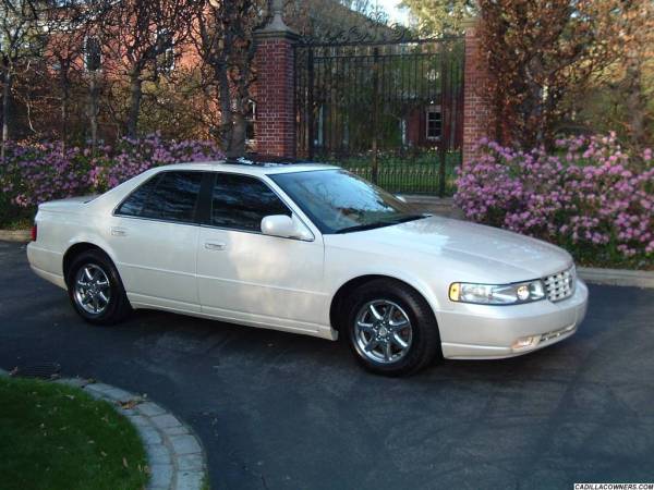 Cadillac Seville: 2 фото