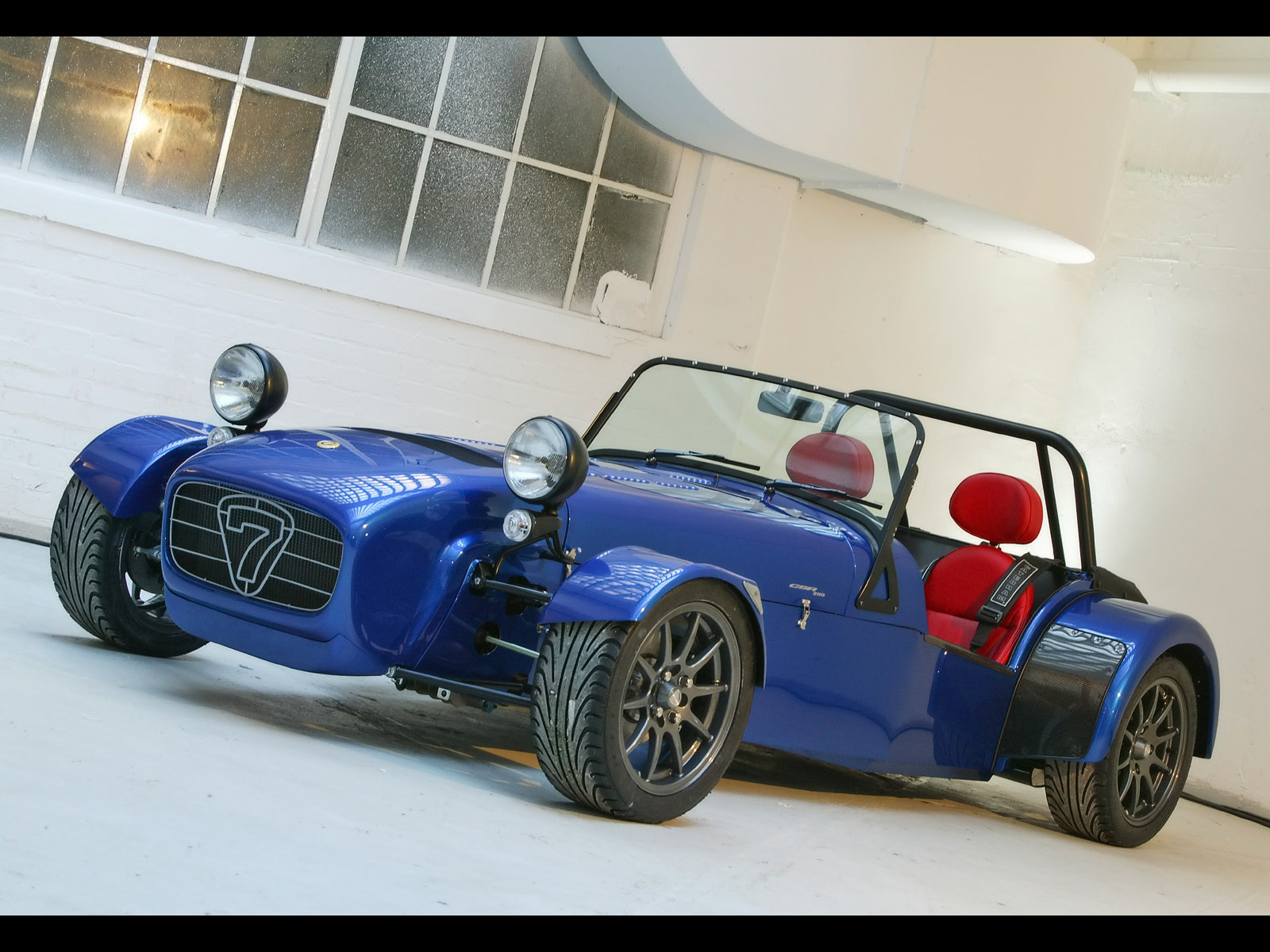 Caterham Seven: 2 фото