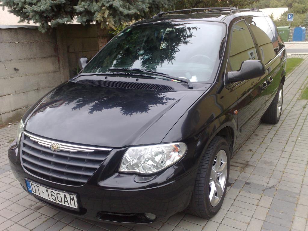 Chrysler Voyager: 10 фото