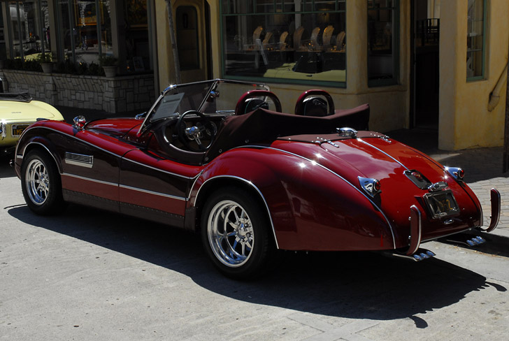 Jaguar XK 120: 9 фото