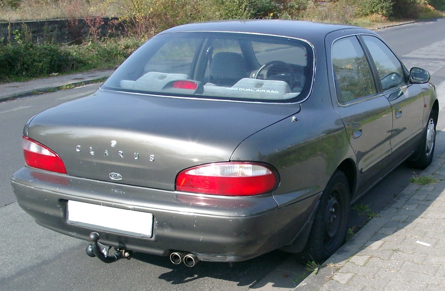 Kia Clarus