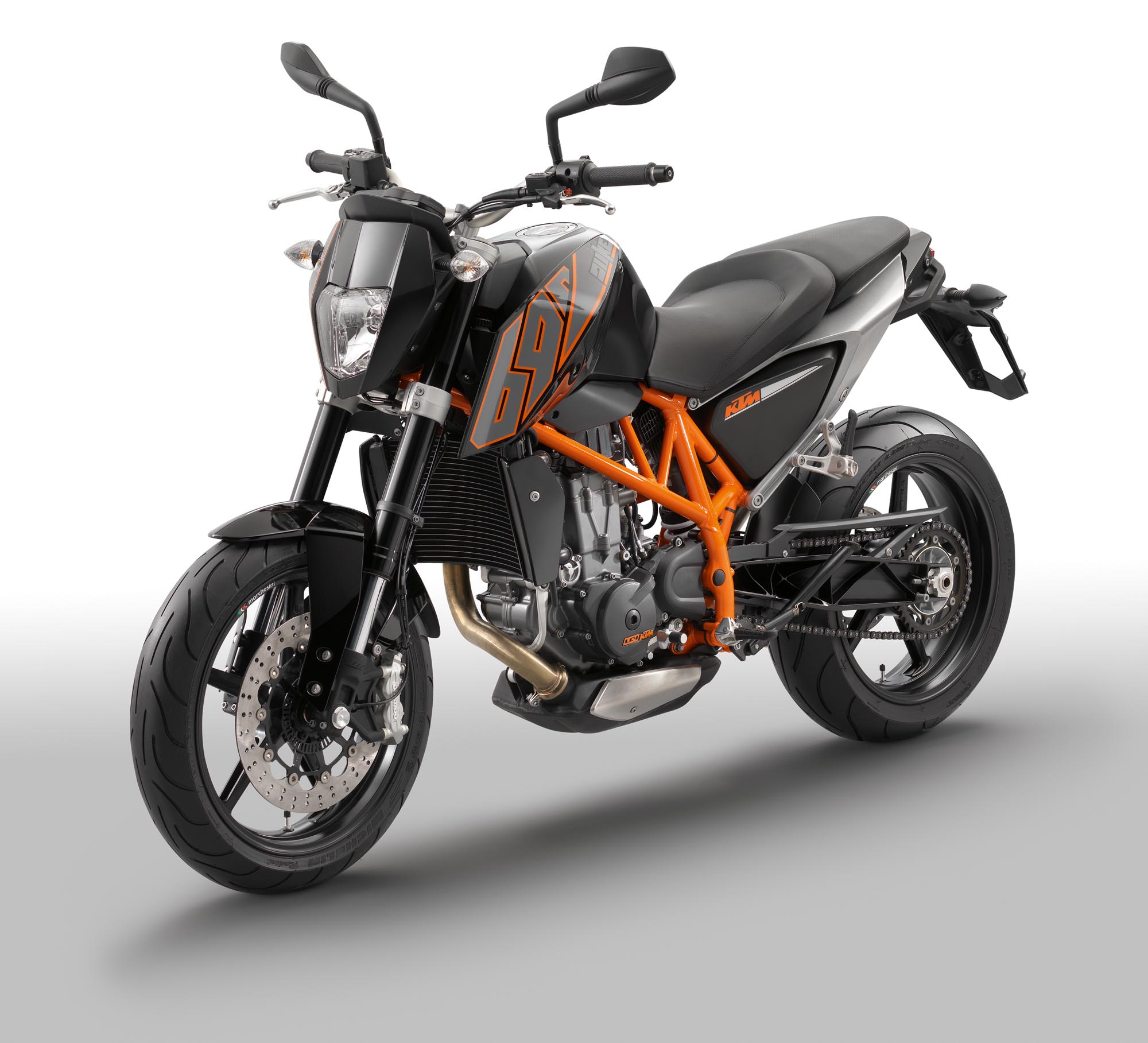 KTM 690 Duke: 3 фото