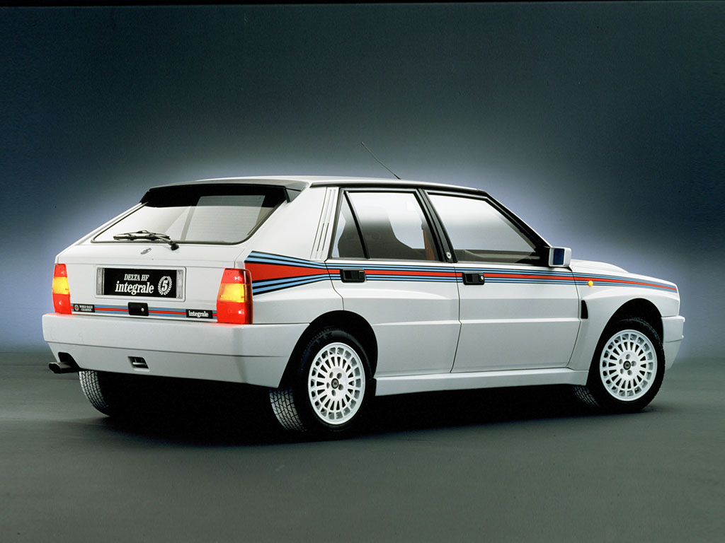 Lancia Delta HF Integrale: 10 фото