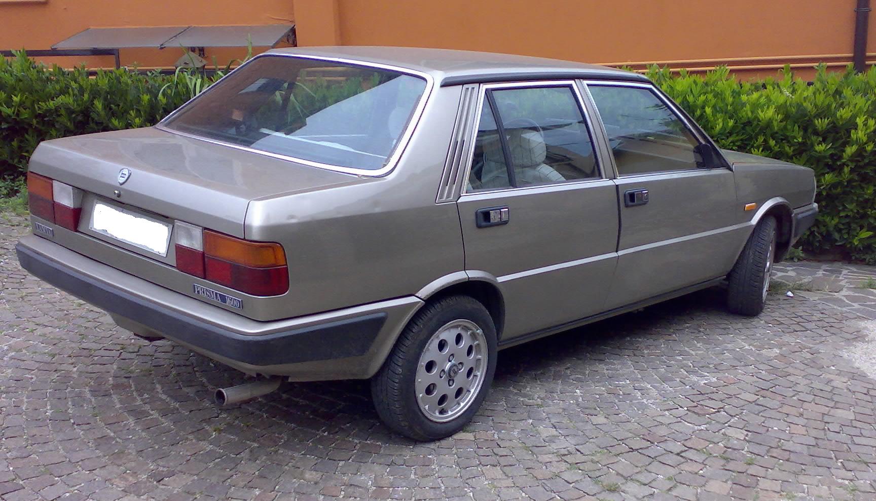 Lancia Prisma: 12 фото