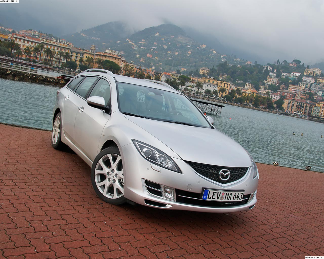 Mazda 6 Wagon: 6 фото