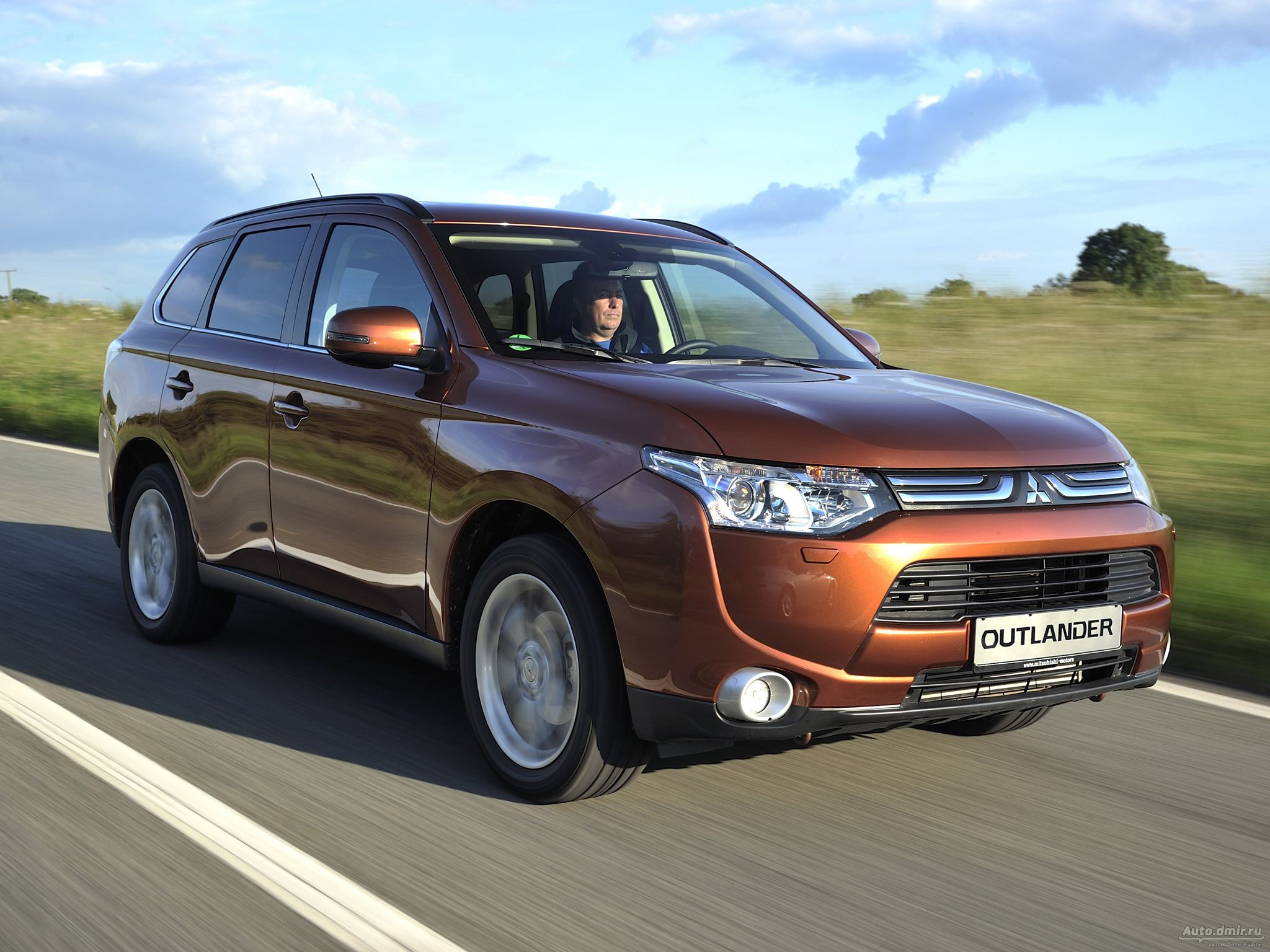 Mitsubishi Outlander: 2 фото