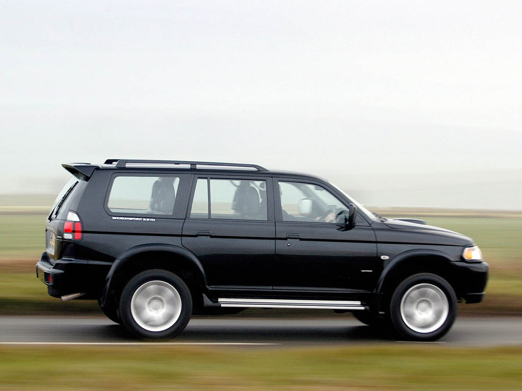 Mitsubishi Pajero Sport: 12 фото