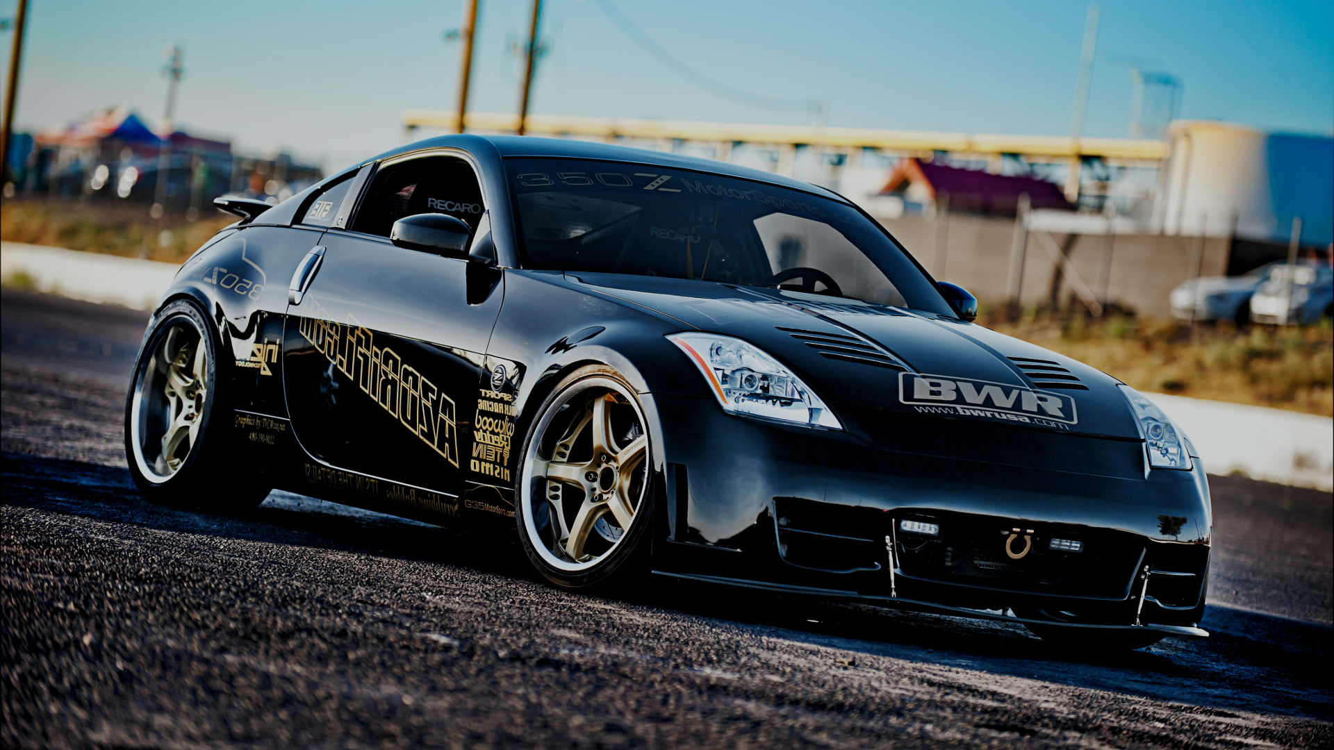 Nissan 350Z: 3 фото