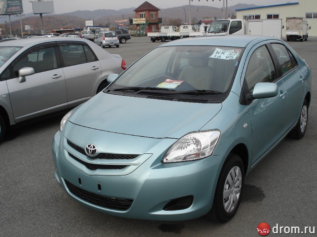 Toyota Belta: 10 фото