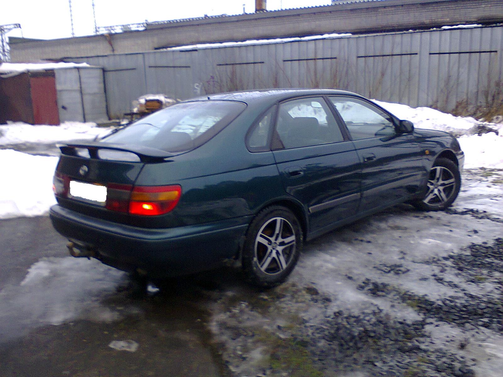 Toyota Carina E: 11 фото