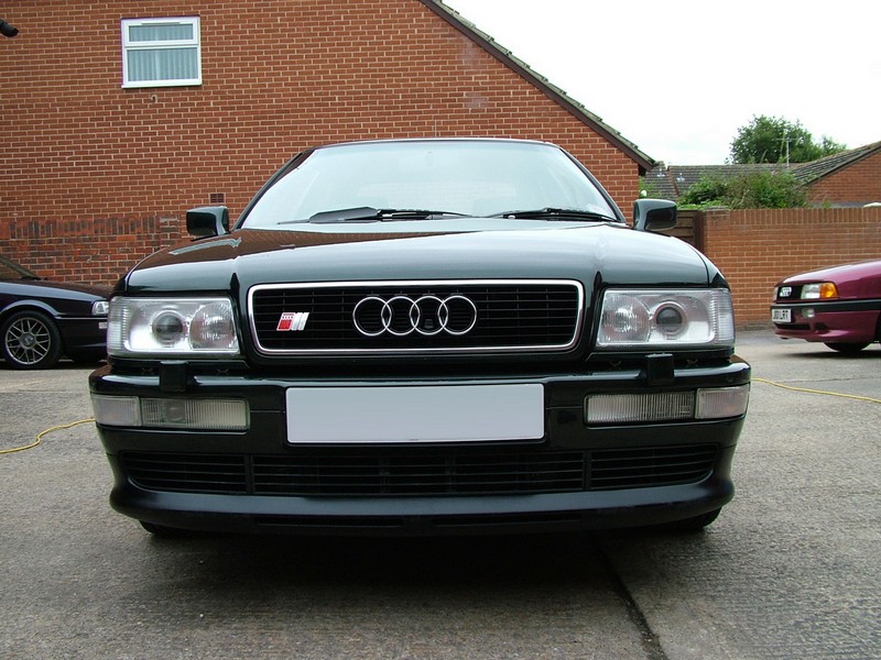 Audi S2 Coupe: 11 фото