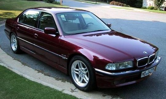 BMW 7-series E38: 2 фото