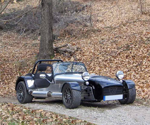 Caterham CSR: 12 фото