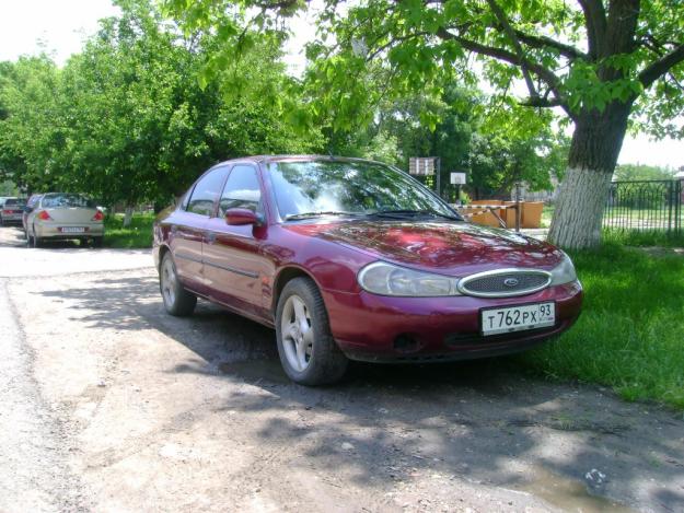 Ford Mondeo II: 9 фото