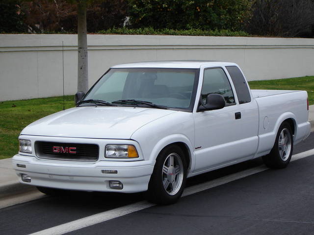 GMC Sonoma: 2 фото