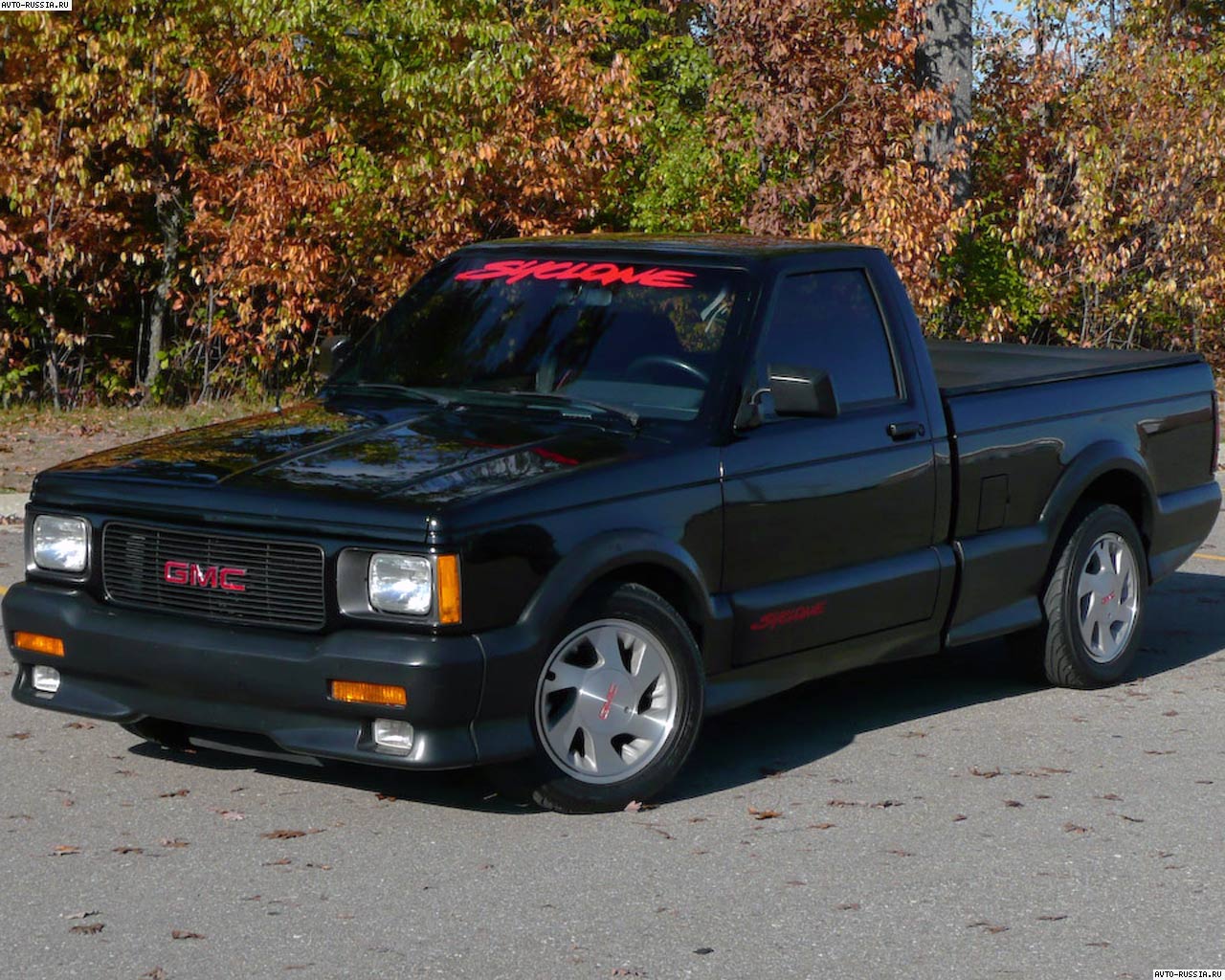 GMC Syclone: 10 фото