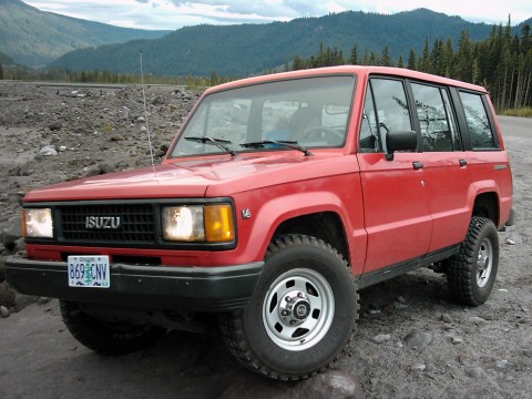 Isuzu Trooper: 1 фото