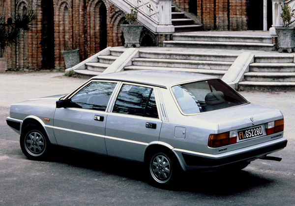 Lancia Prisma: 7 фото