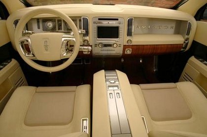 Lincoln Aviator: 3 фото