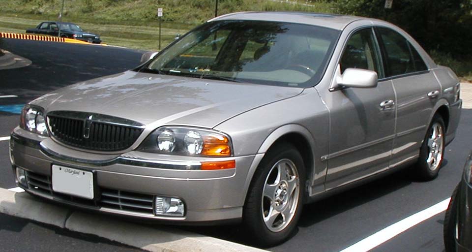 Lincoln LS: 7 фото