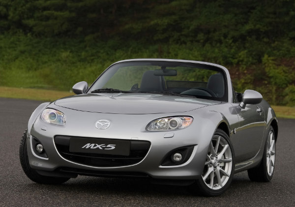 Mazda MX-5: 12 фото