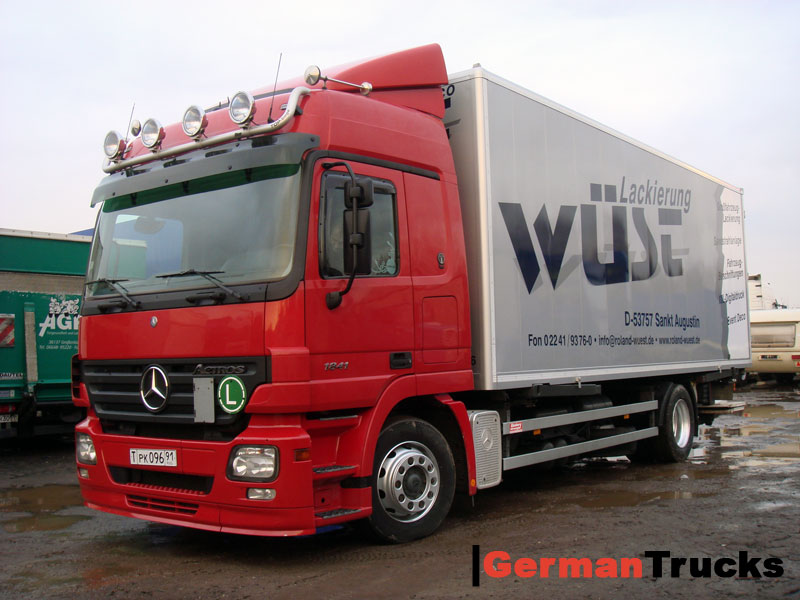 Mercedes Actros: 9 фото