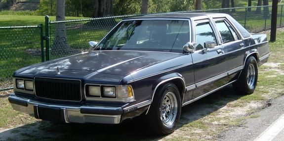 Mercury Grand Marquis: 9 фото