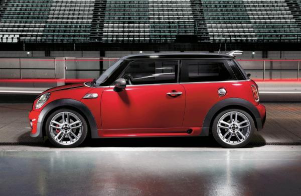 Mini John Cooper Works: 3 фото