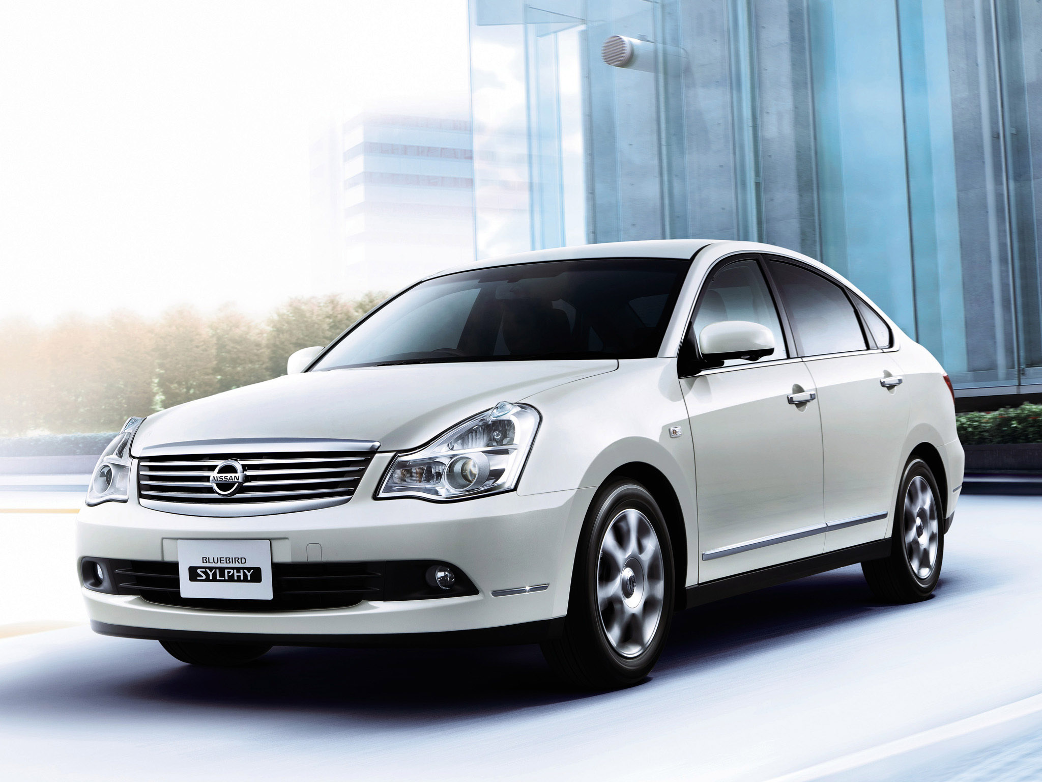 Nissan Bluebird Sylphy: 6 фото