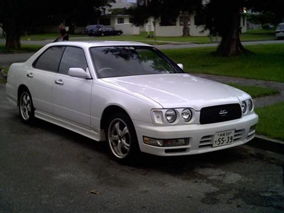 Nissan Cedric Y32: 5 фото