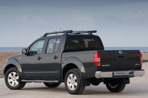 Nissan Navara I: 3 фото