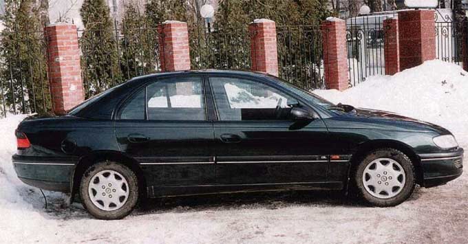 Opel Omega A: 7 фото