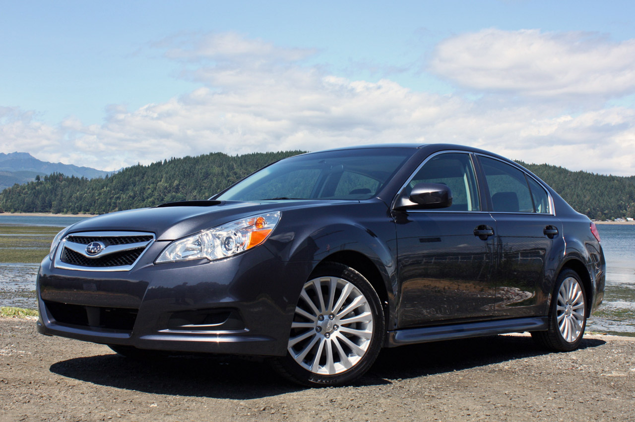 Subaru Legacy I: 4 фото