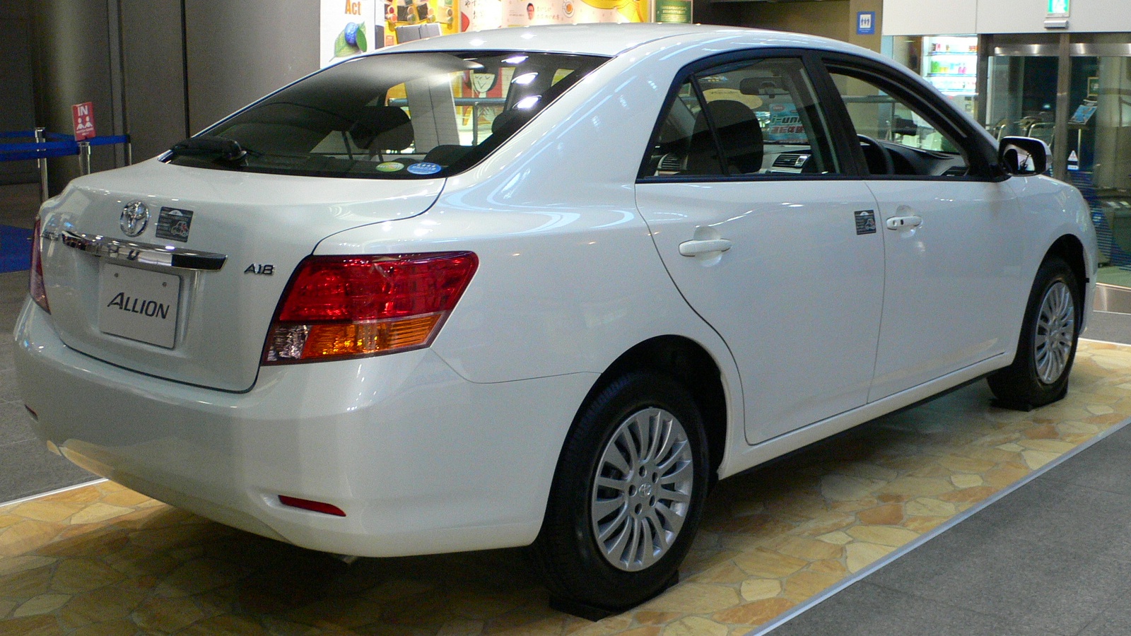 Toyota Allion: 10 фото