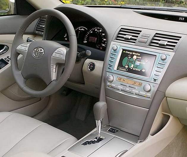 Toyota Camry I: 4 фото