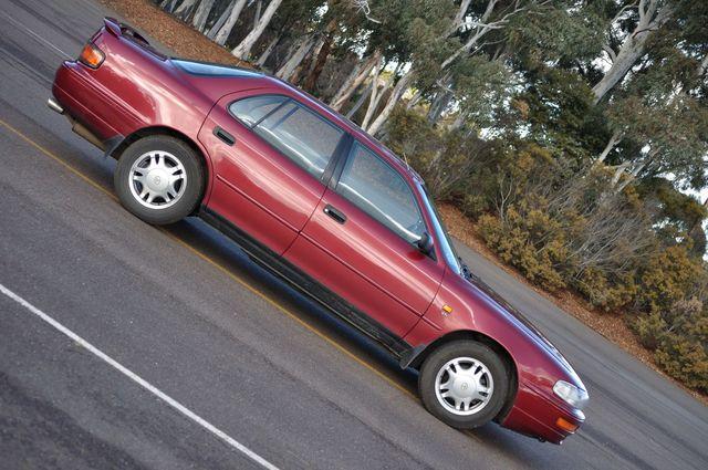 Toyota Vienta: 6 фото