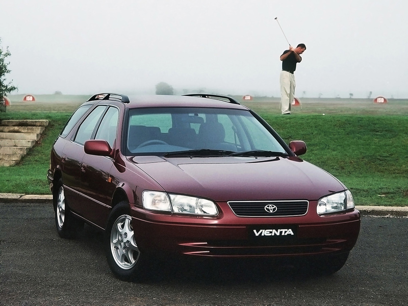 Toyota Vienta: 9 фото