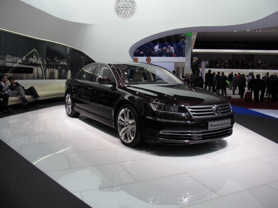 Volkswagen Phaeton 2016: 7 фото